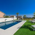 Vila Lea Magdalena Iii