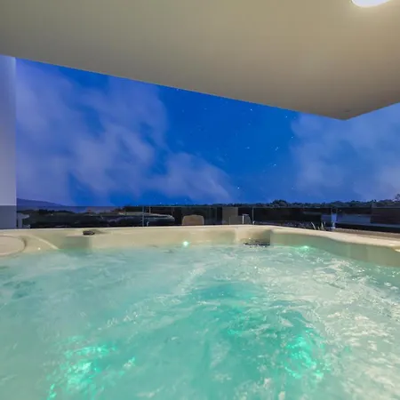 Lea Magdalena Iii Vila *